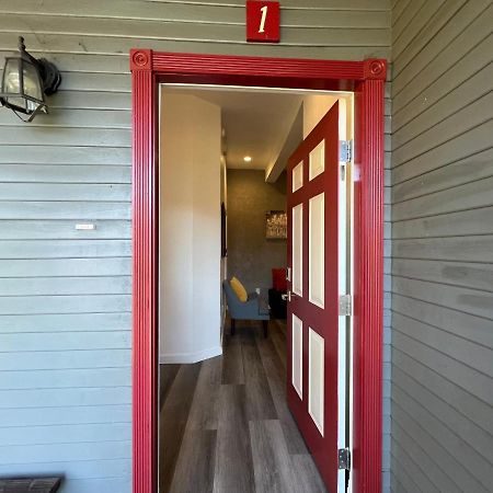 The Red Guest House In Downtown Los Angeles Exterior photo